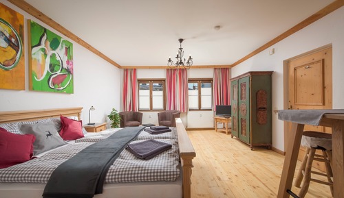 Studio Apartment