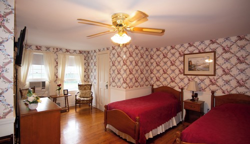 C9 Carriage House