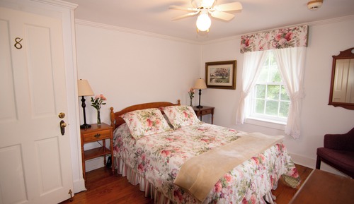 C8 Carriage House