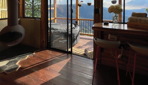 Panoramic Cabin, 1 Double Bed with Sofa bed, Hot Tub, City View