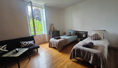 Comfort Double Room, 1 Queen Bed with Sofa bed, Ensuite