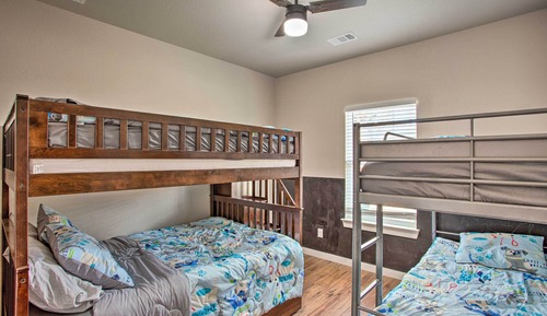 House (4 Bedrooms)
