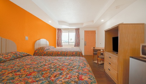 Room, 2 Queen Beds, Non Smoking