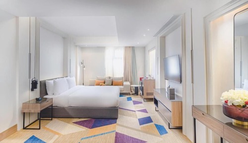 Deluxe Room, 1 King Bed