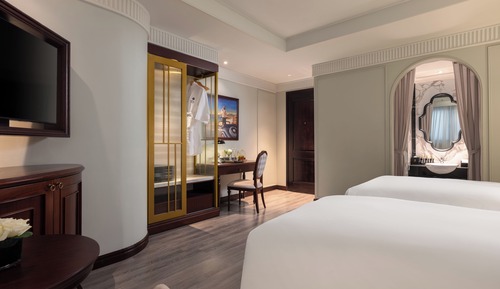 Colonial Executive Twin Internal Window