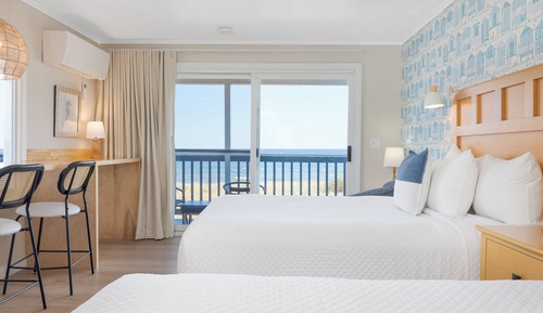 Oceanfront Studio- Two Doubles