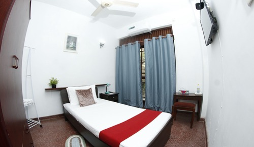Deluxe Single Room