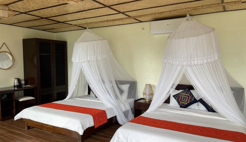 Deluxe Quadruple Room, 2 Queen Beds, Mountain View