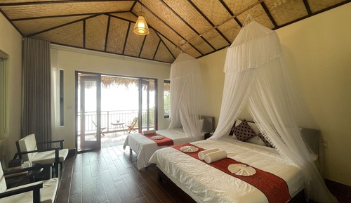 Deluxe Triple Room, 1 Bedroom, Balcony, Mountain View