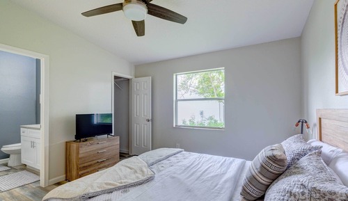 House (2 Bedrooms)