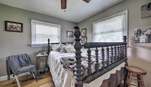 House (4 Bedrooms)