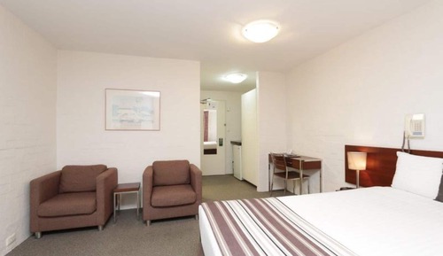 Standard Queen Room