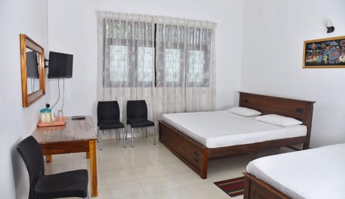 Classic Quadruple Room