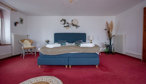 Romantic Double Room, Shared Bathroom, Courtyard View