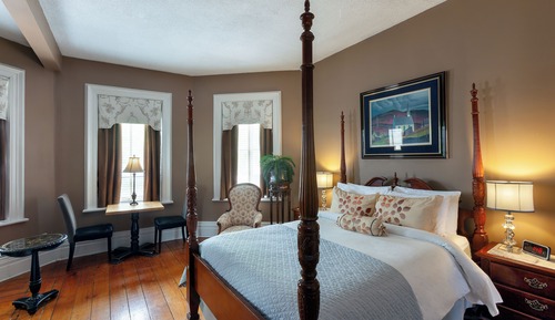 Deluxe Room, 1 Queen Bed, Garden View
