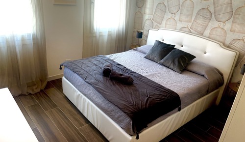 Comfort Room, 1 Queen Bed