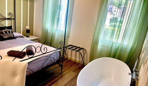 Romantic Room, 1 Queen Bed