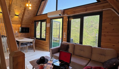 Deluxe Bungalow