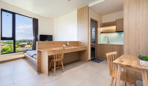Standard Studio, 1 King Bed, Pool Access, Partial Sea View
