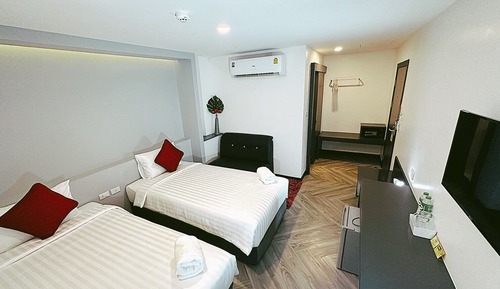 Deluxe Twin Room (No window)