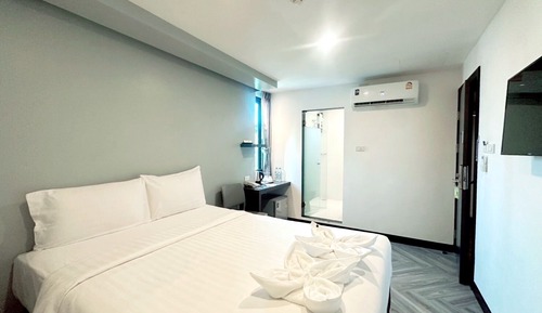Superior Double Room (Building B)