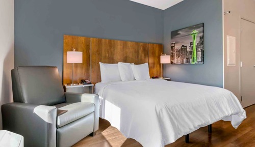 Studio, 1 King Bed, Non Smoking