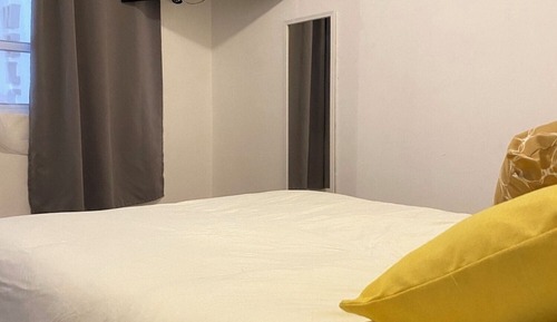 Basic Room, Shared Bathroom