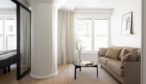 Spacious studio upper floor