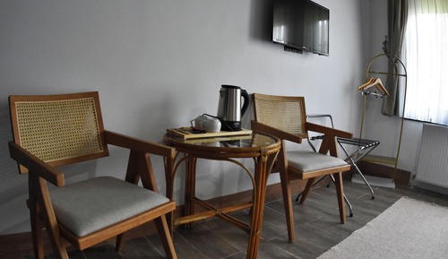 Deluxe Triple Room, 1 Bedroom, Non Smoking, City View