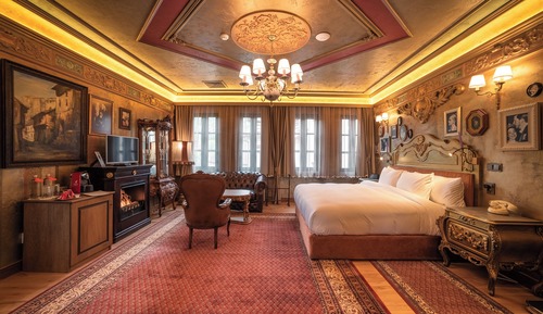 Premier Room