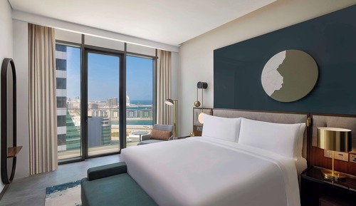 One Bedroom Suite with Balcony Bay View