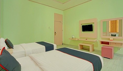 Deluxe Twin Room