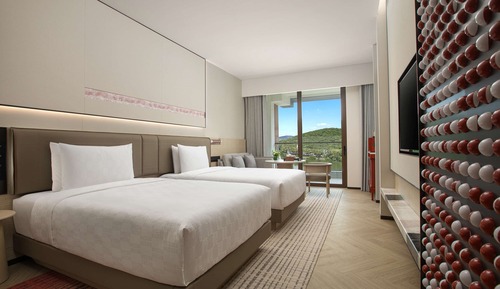 Standard Room, 2 Double Beds, Lake View
