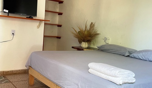 Economy Room, 1 King Bed