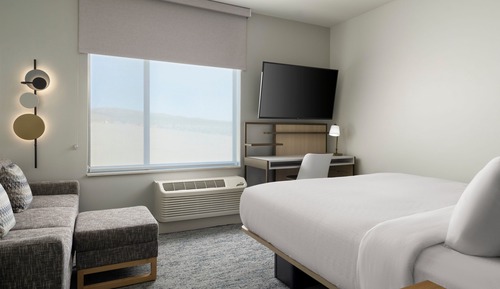 Suite, 1 Bedroom, Non Smoking (Mobility Accessible, Roll-in Shower)