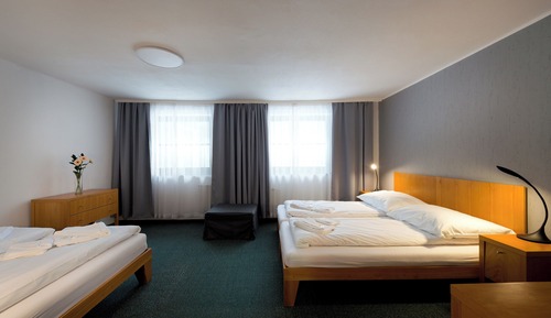 Classic Quadruple Room