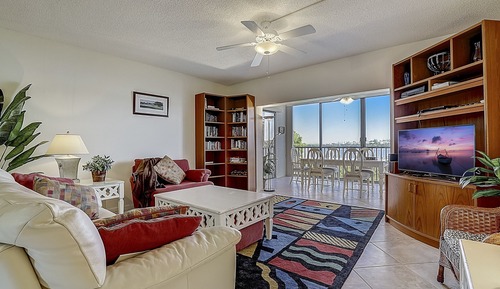 Condo, 2 Bedrooms