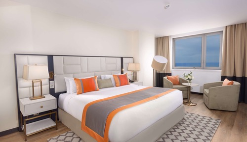 Junior Suite, 1 King Bed with Sofa bed, Ocean View