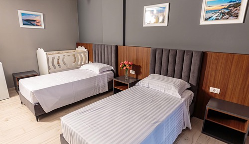 Deluxe Suite with Sea View