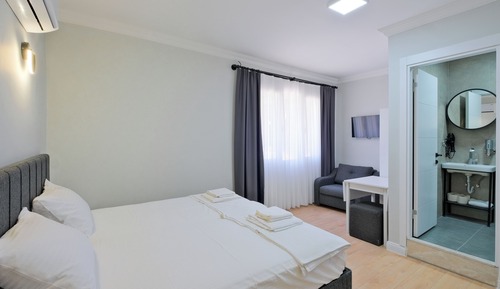 Deluxe Apartment