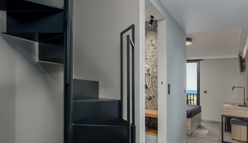 Panoramic Room