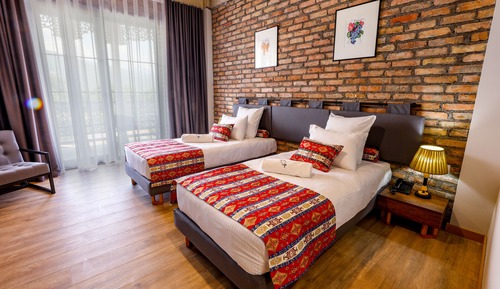 Classic Quadruple Room