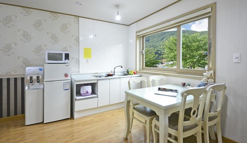 Basic Room, 1 Bedroom (Speremint 102)