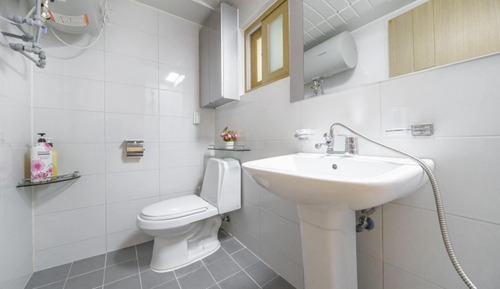 Room (Jindallae (Azalea))