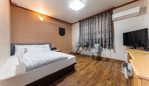 Room (Common Room)
