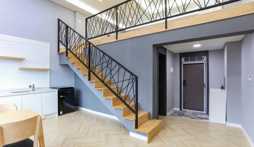 Room (202 (Reservoir View))