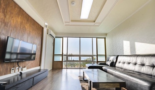 Room (Room 103 (Couple Room))