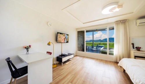 Room (Blue 1 (1st floor Spa))