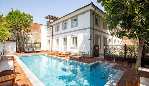 Deluxe Villa