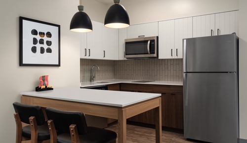 Suite, Kitchen